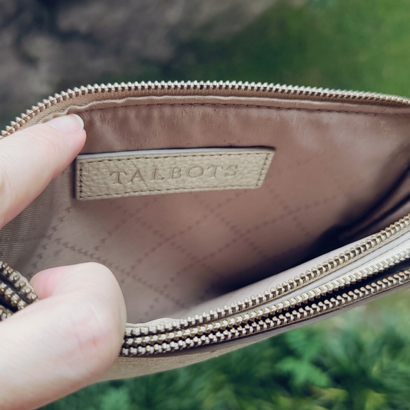 Talbot | Champagne Gold Pebbled Leather Tassel Wristlet - Picture 3 of 7